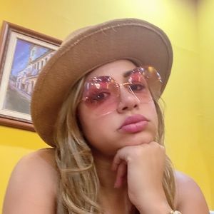 Meet your Posher, Marianela